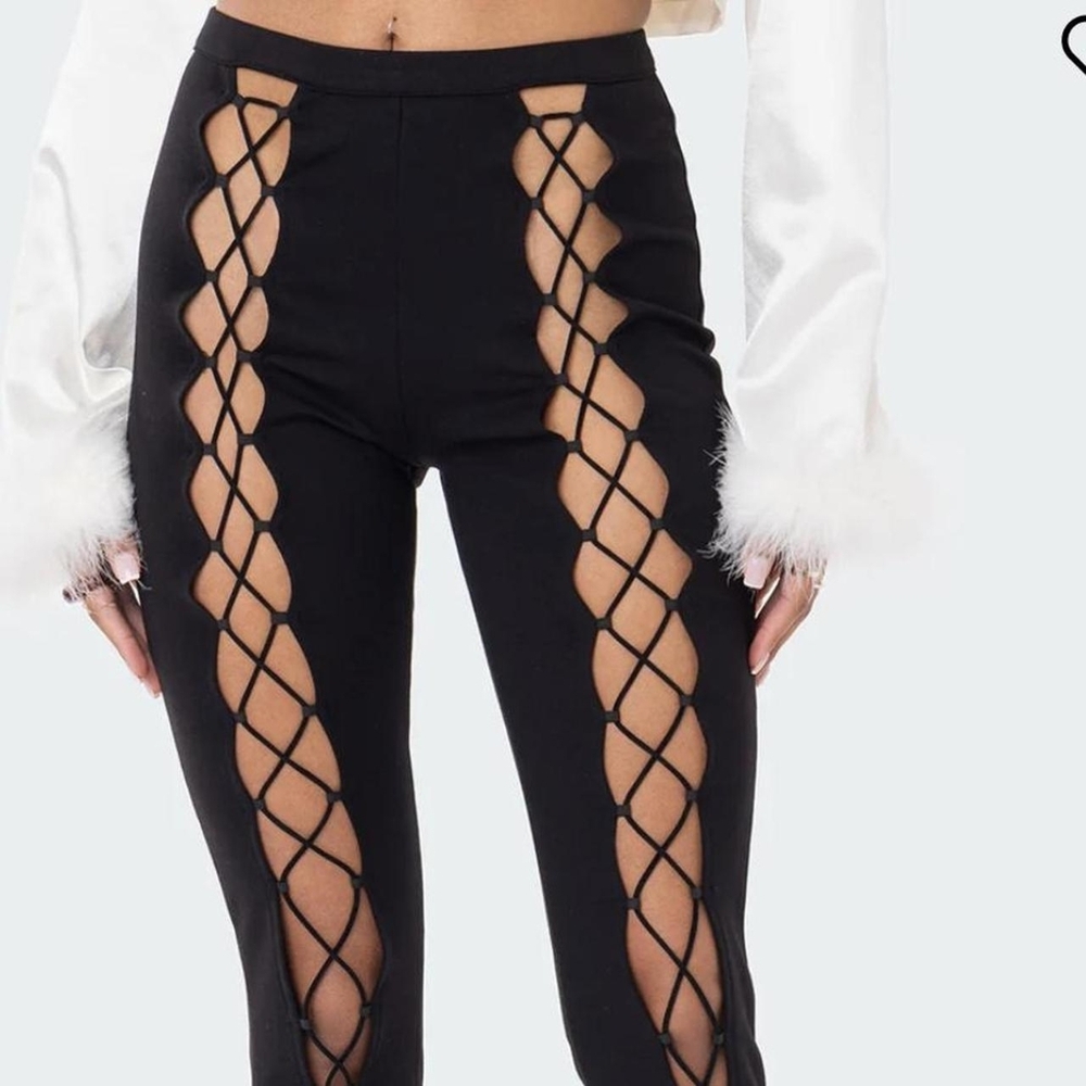 NWT Edikted Phoenix Cutout Lace Up Flare Pant Leggings Size M